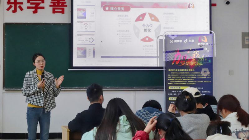 TVC广告片拍摄中常用的镜头型号主要分为以下几类：